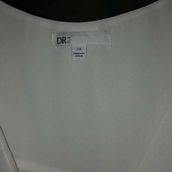 ๐โผ๏ธ 4/$30 deal Professional top - Picture 2 of 6